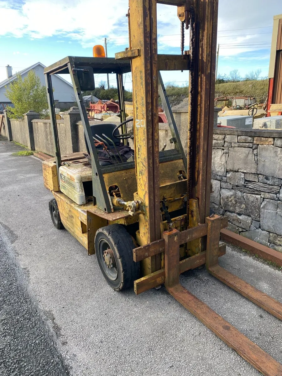 Forklift - Image 3