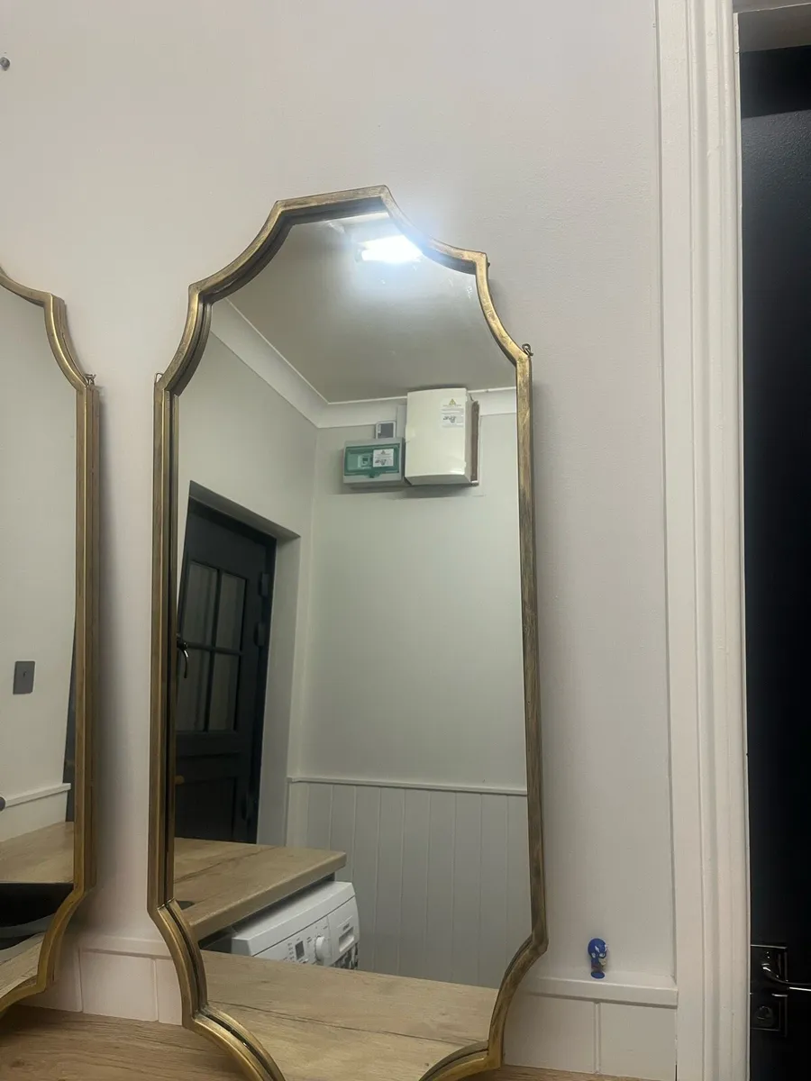 Antique brass mirrors - Image 1