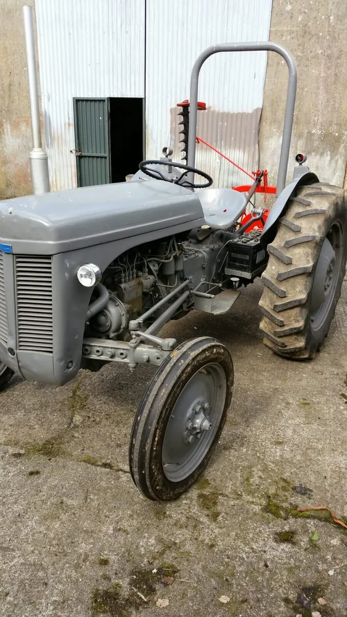 Tractor  20 diesel - Image 2