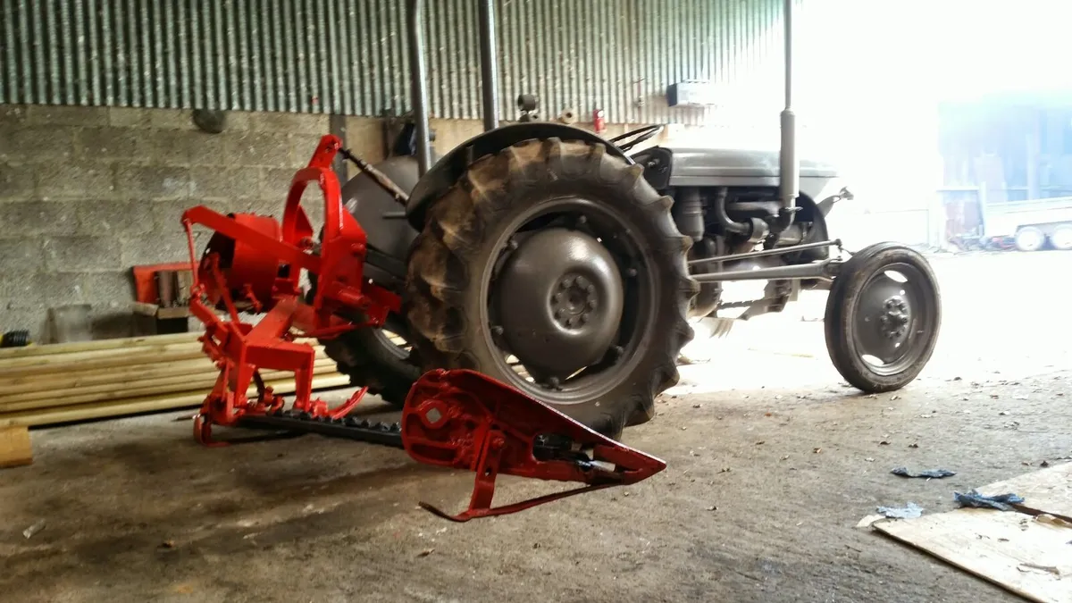 Tractor  20 diesel - Image 4
