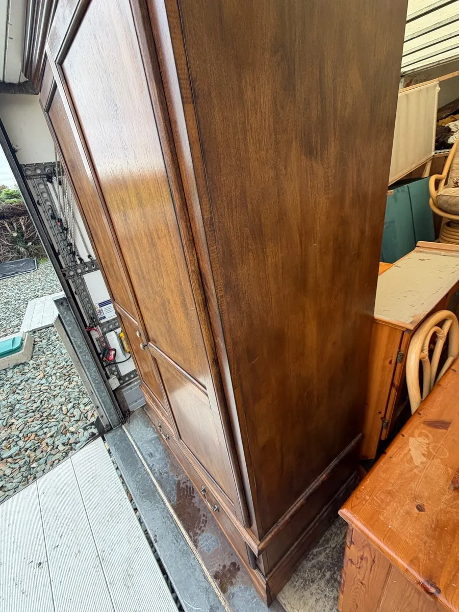 solid wooden wardrobe - Image 4