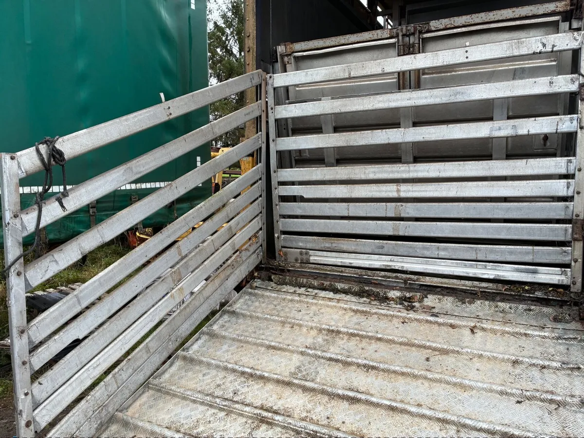 Livestock trailer gates - Image 2