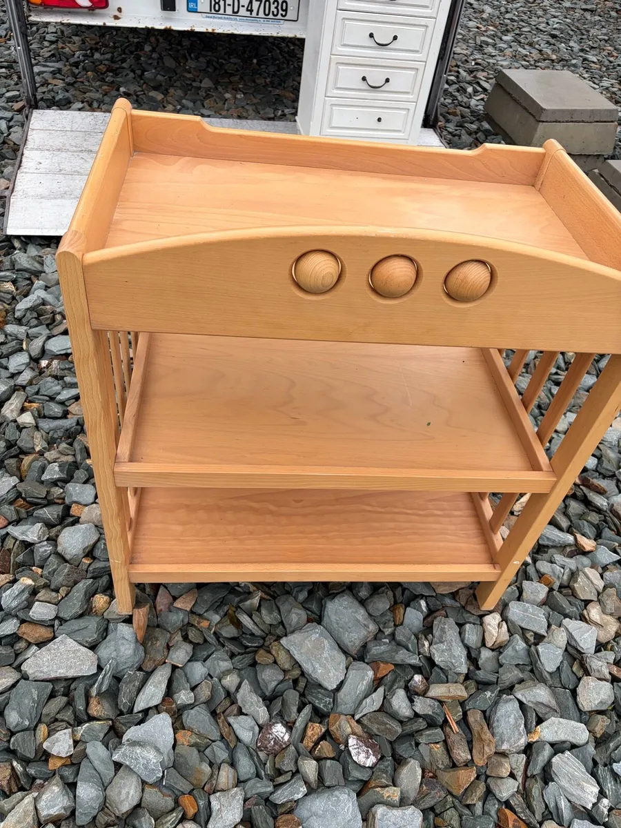 solid oak wooden changing table - Image 3