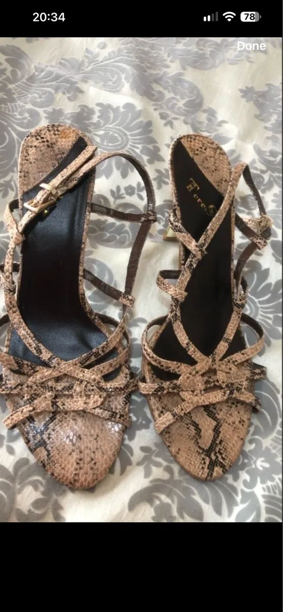 Ladies shoes size 5 €10 - Image 1