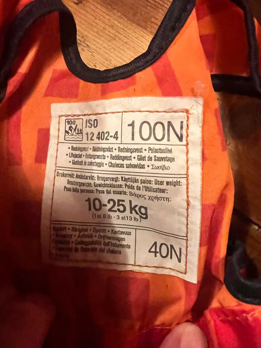 Helly Hanson child life jacket - Image 4