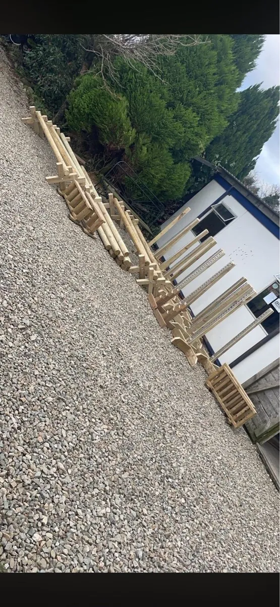 Horse jumps - Image 1