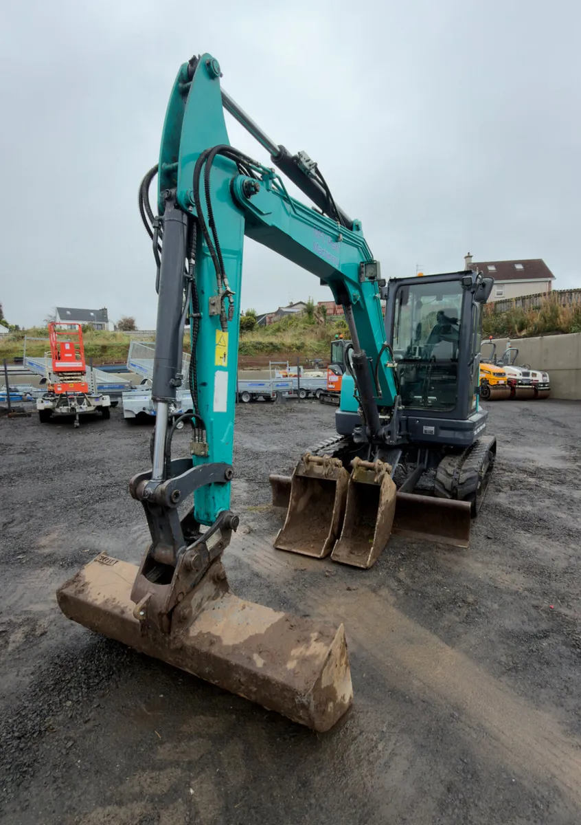 Sunward 6t Digger - Image 3