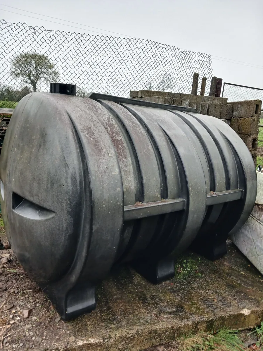 Oil tank - Image 2