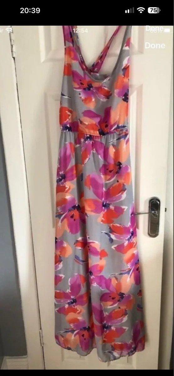 Ladies maxi dress size 12 €10 - Image 1