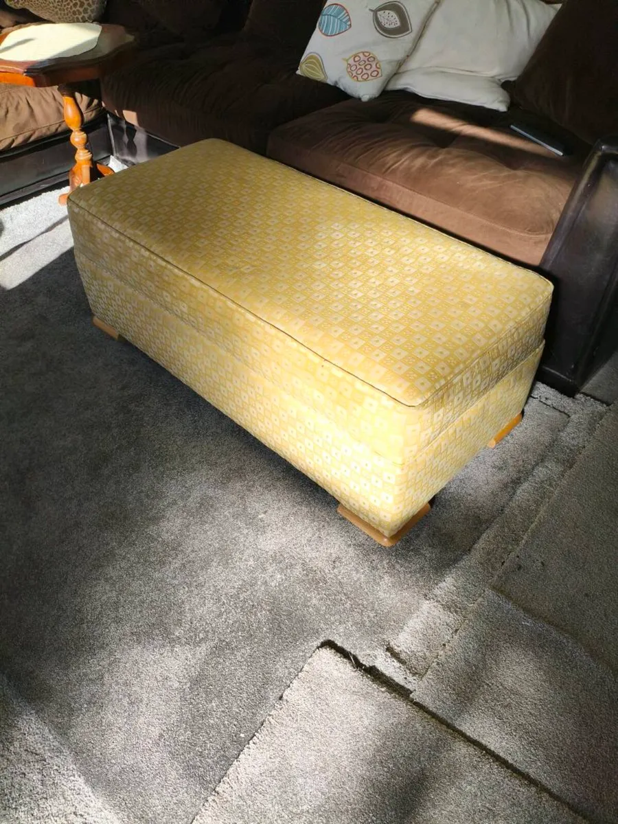 Foot stool, beautiful condition 25 Euro - Image 2