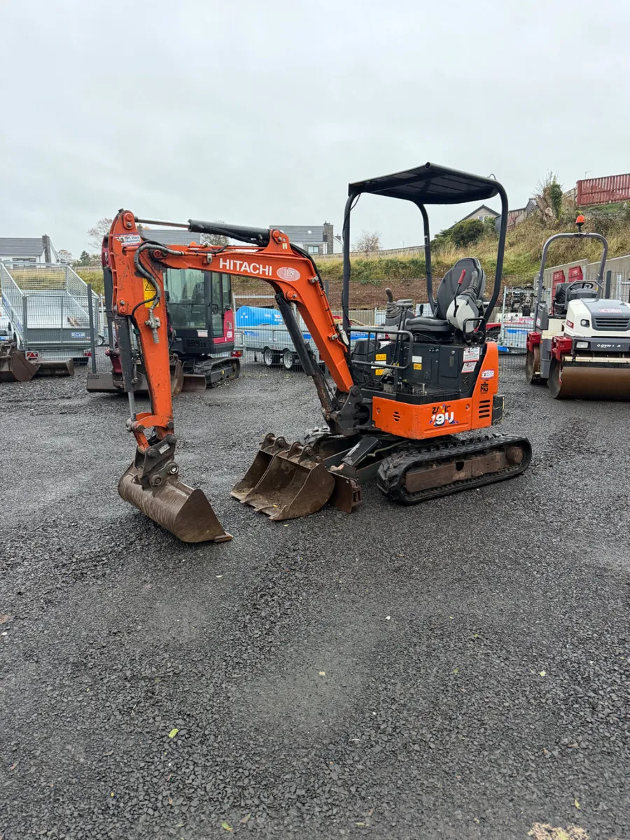 Hitachi 19u-6 - Image 1