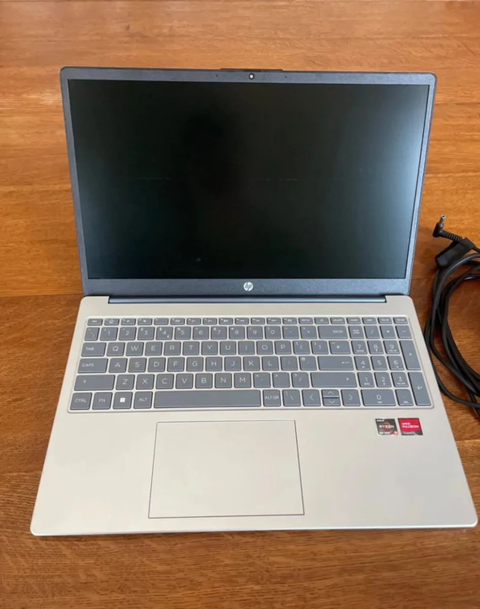 HP 15.6" Laptop - Image 2