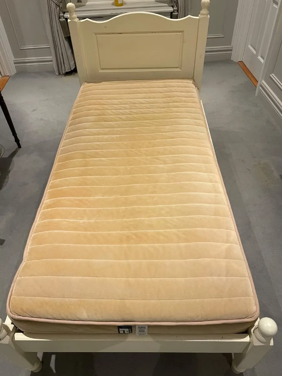 Single bed plus mattress - Image 2