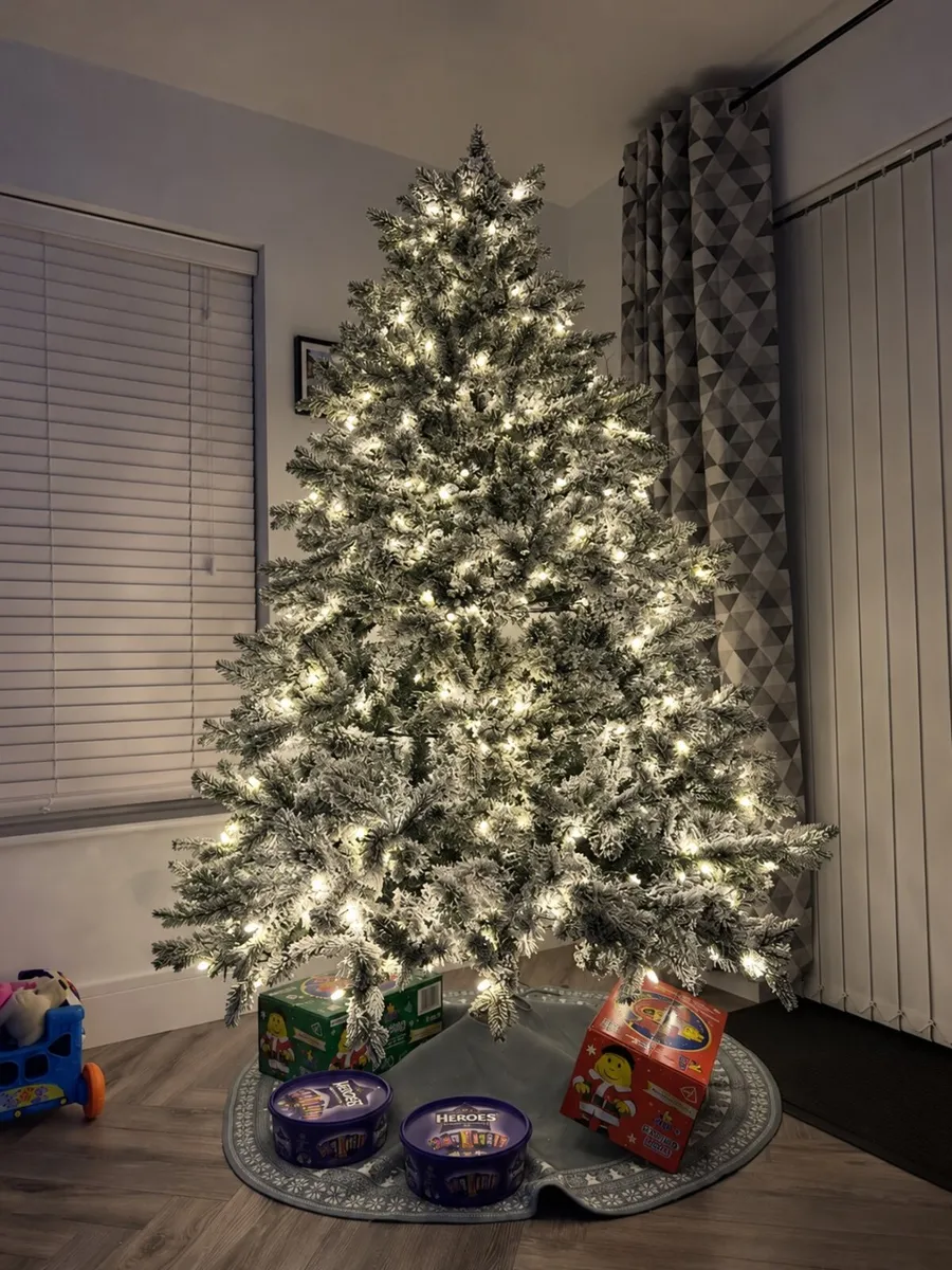 Dorchester Snowy Pine Hinged Christmas Tree - Image 2