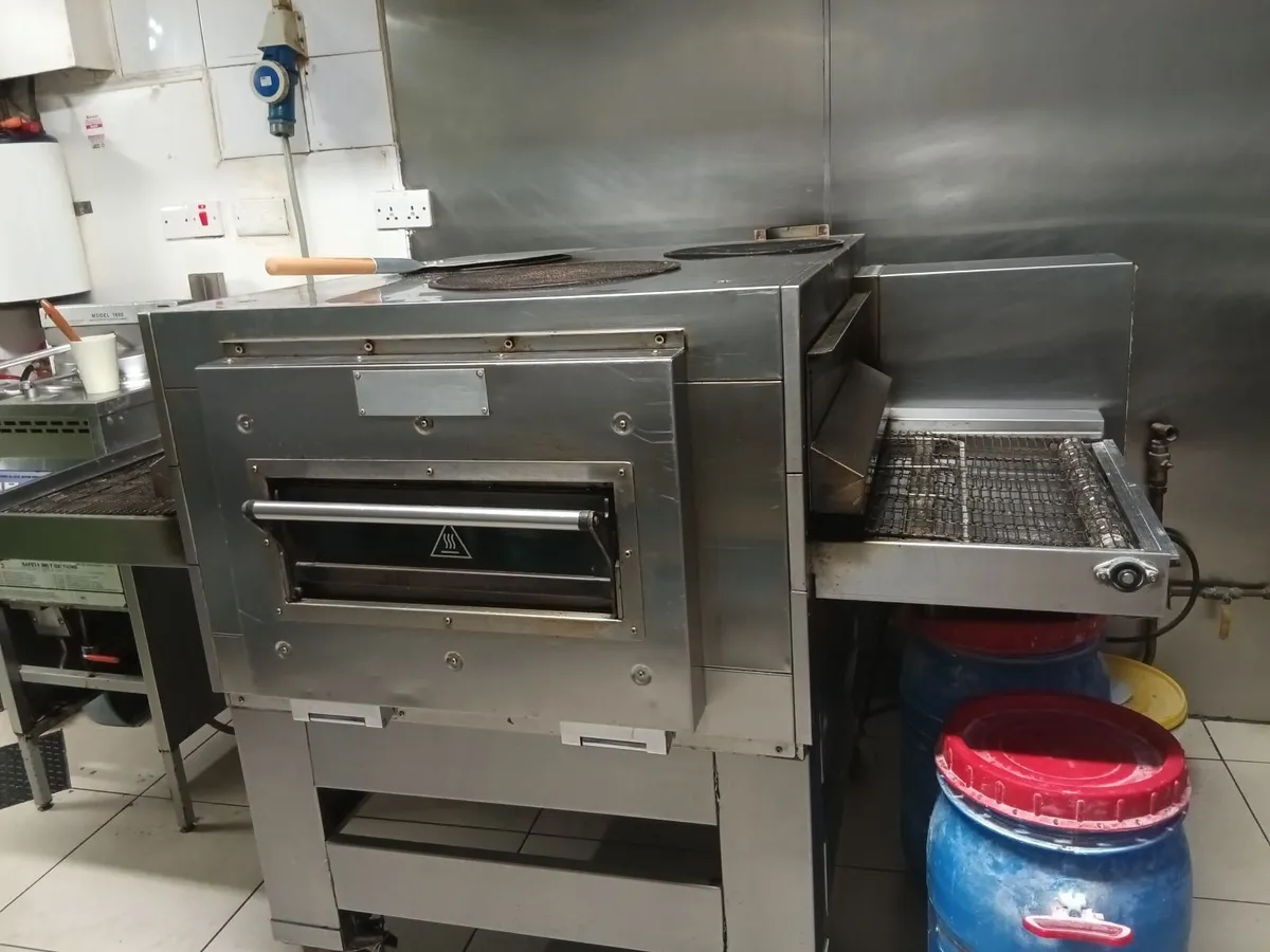 Pizza oven - Image 1