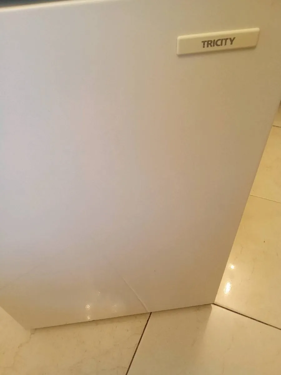 Under counter fridge - Image 1