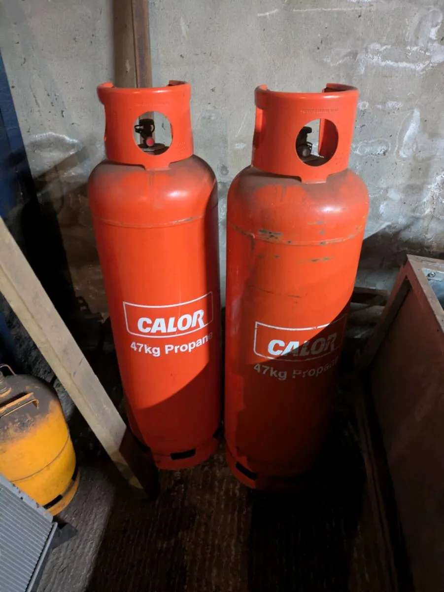 Gas bottles - Image 2