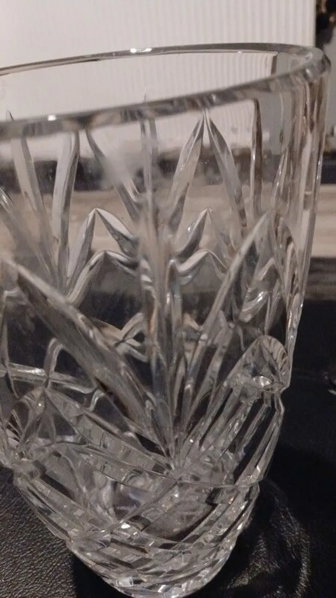 I love the Irish crystal vase for flowers - Image 4