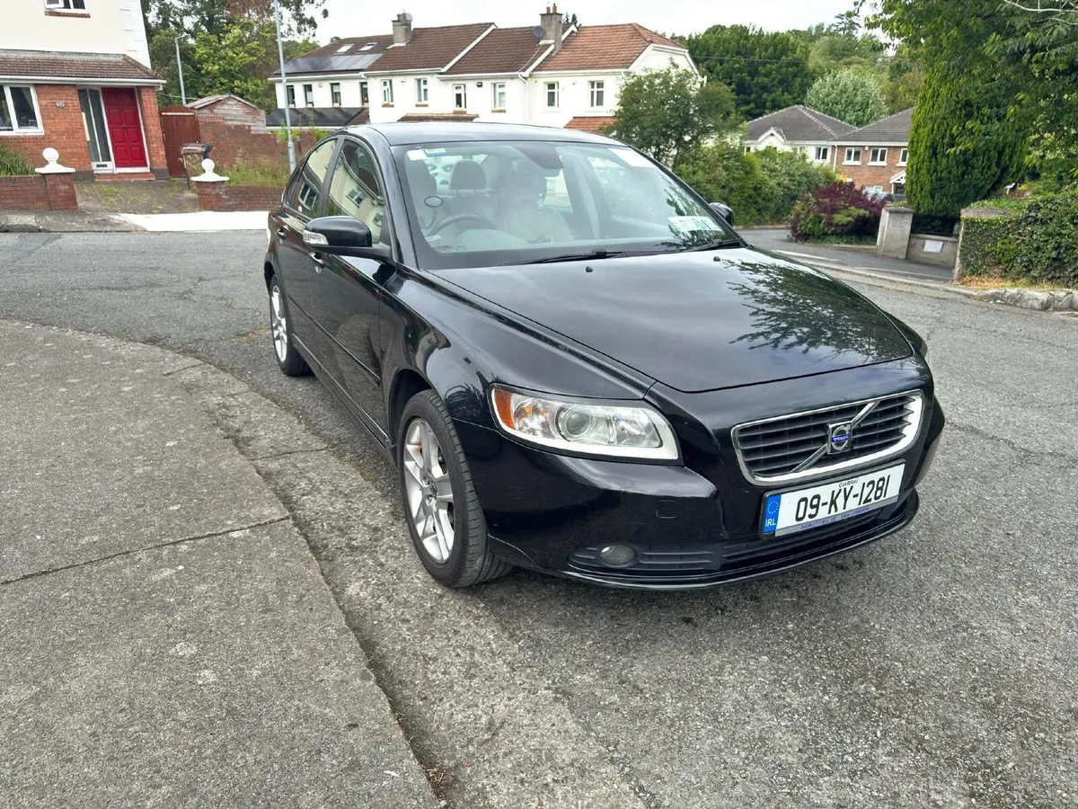 2009 Volvo s40  nct till 07/27 - Image 1