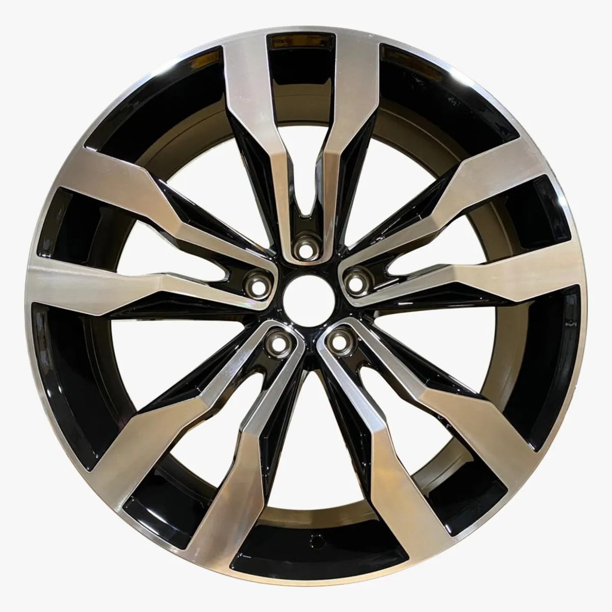 20" 21" Volkswagen Suzuka Style - Image 2