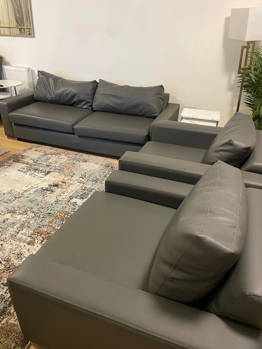 Sofa and 2 armchair - Image 1