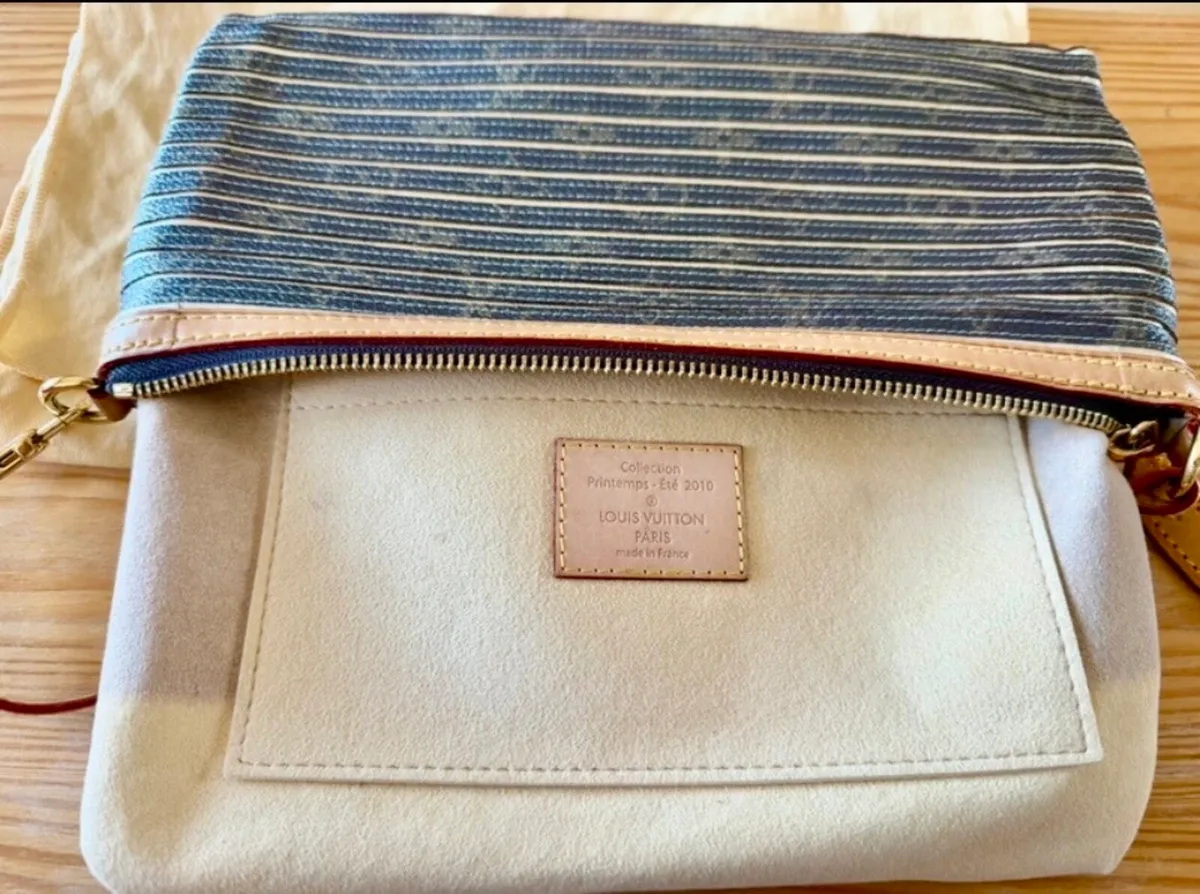 Louis Vuitton Monogram Eden Zoe pochette - Image 4