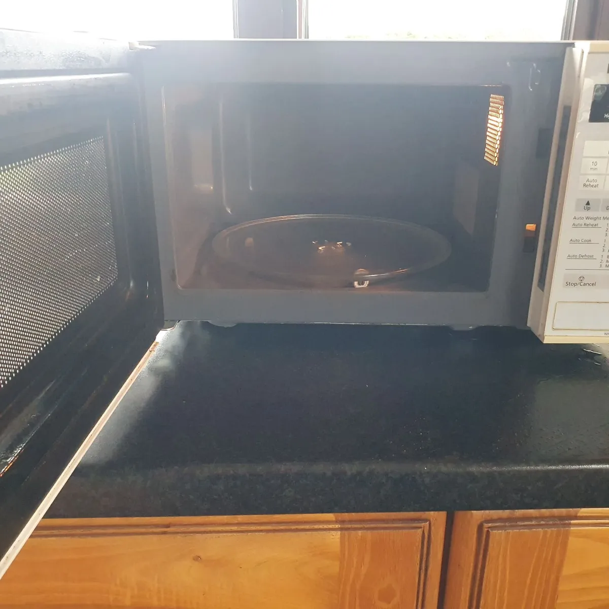 Microwave,  brand Panasonic - Image 2