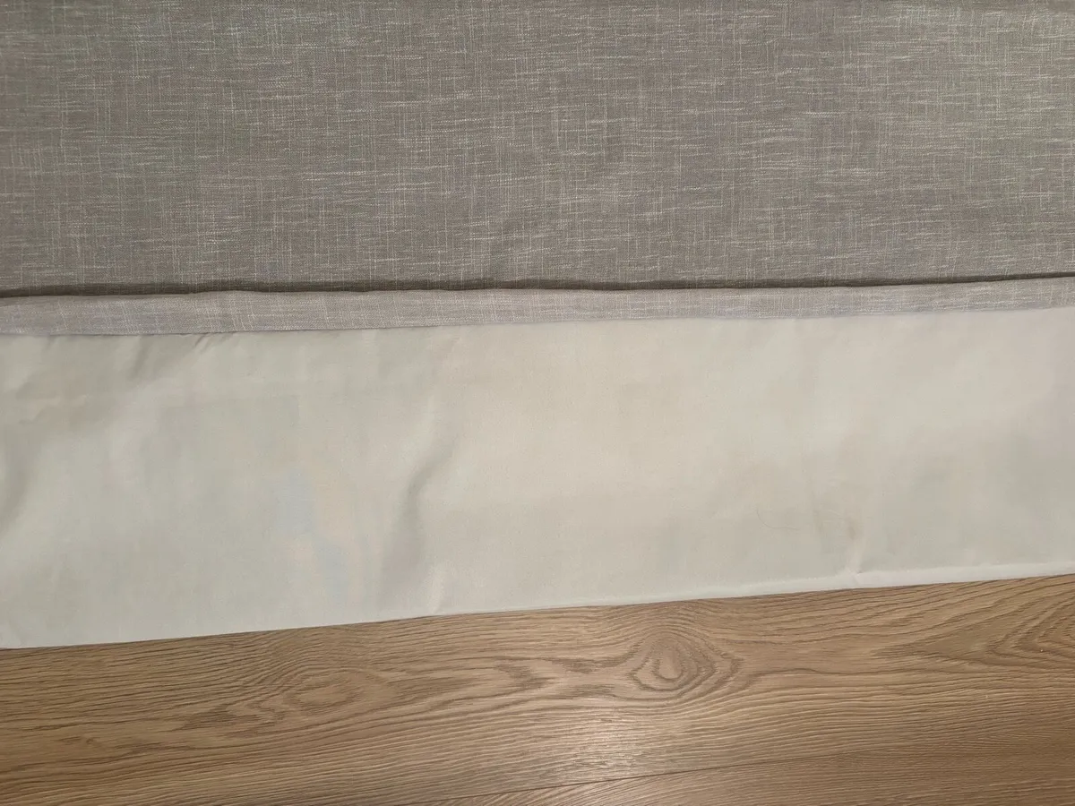 Eyelet curtains - Image 2