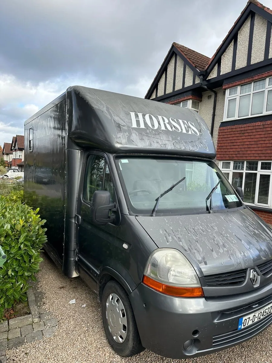 Horse van - Image 2