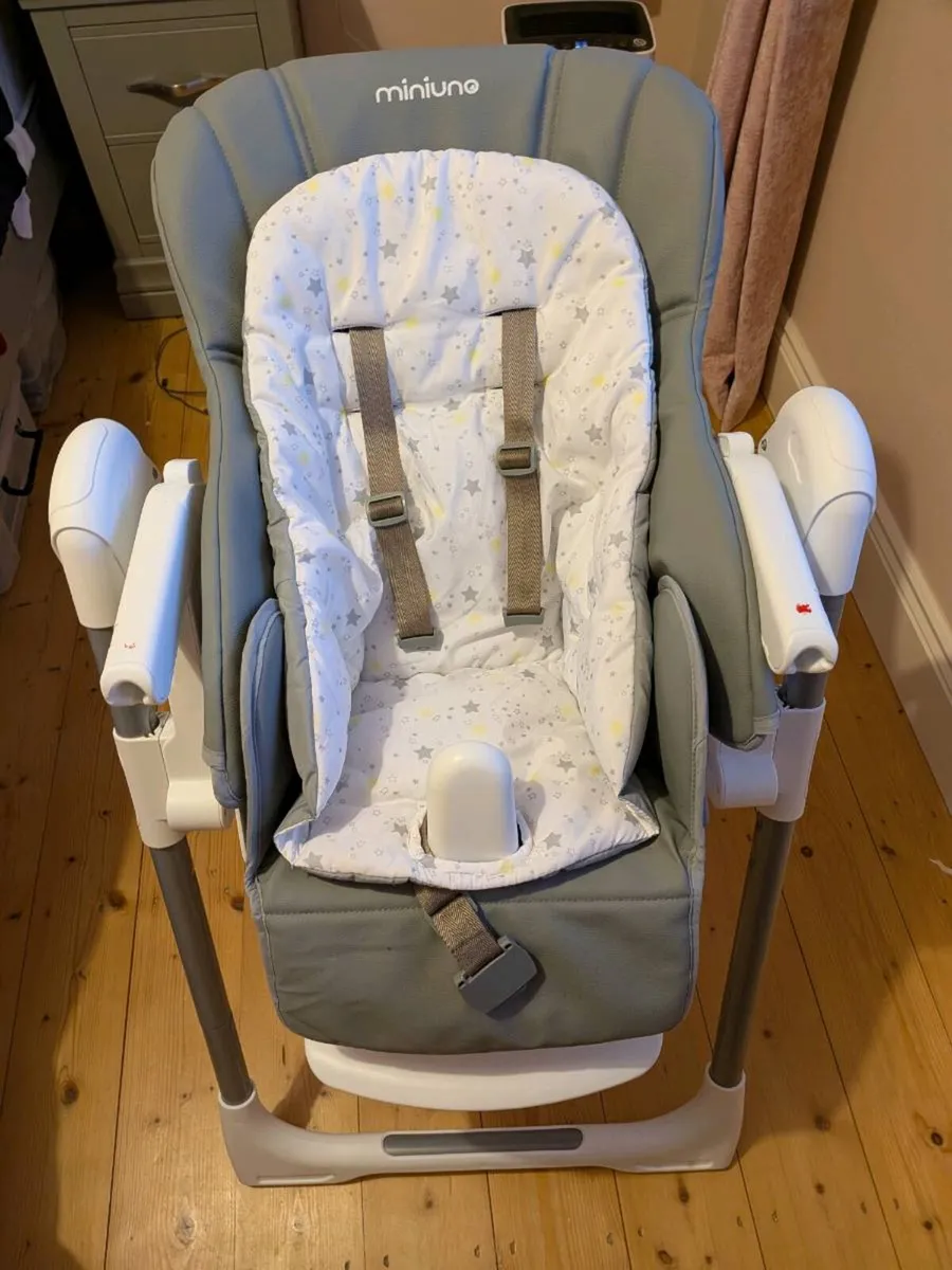 Miniuno Yumo Plus 2 - multi position high chair - Image 4
