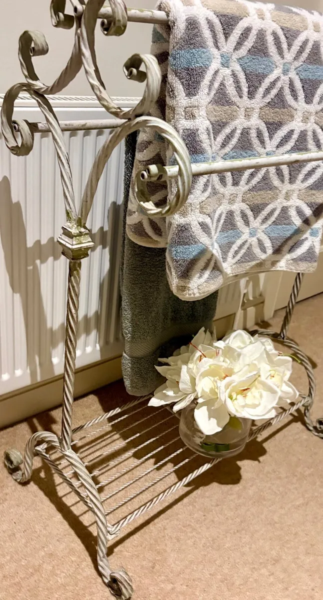 Antiqued towel rack with storage - Image 4