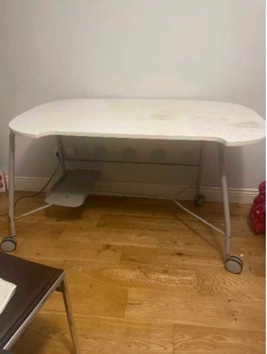 Desk - Image 1