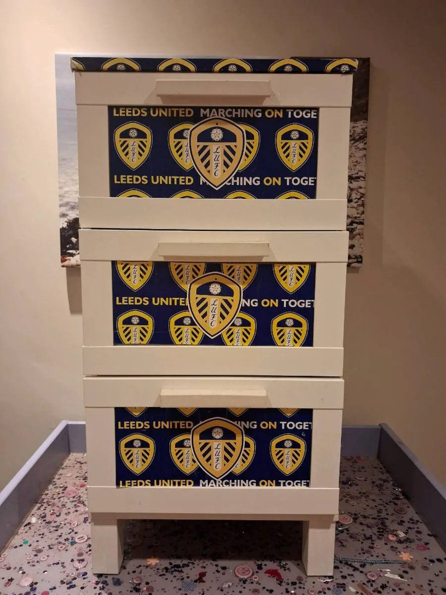 Drawers - Image 1
