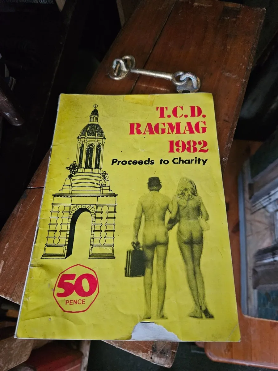 Vintage Trinity College Dublin Ragmag 1982 - Image 2