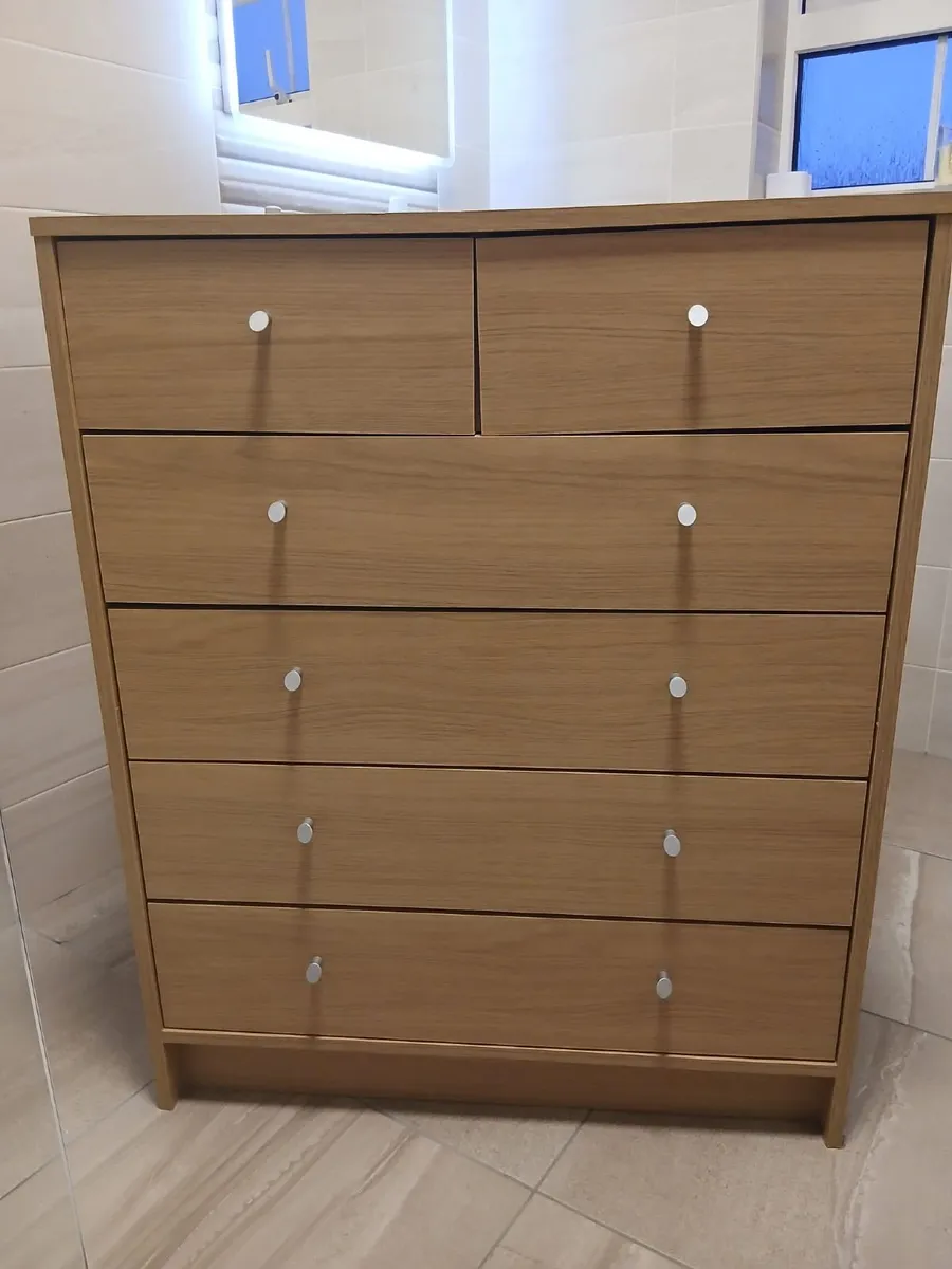 Chest of Drawers