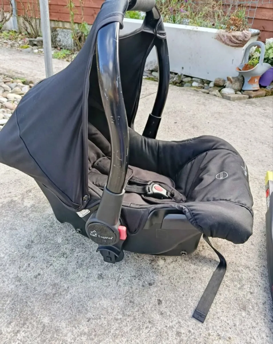 Baby Car Seat and Isofix Base - Great Condition - Image 4