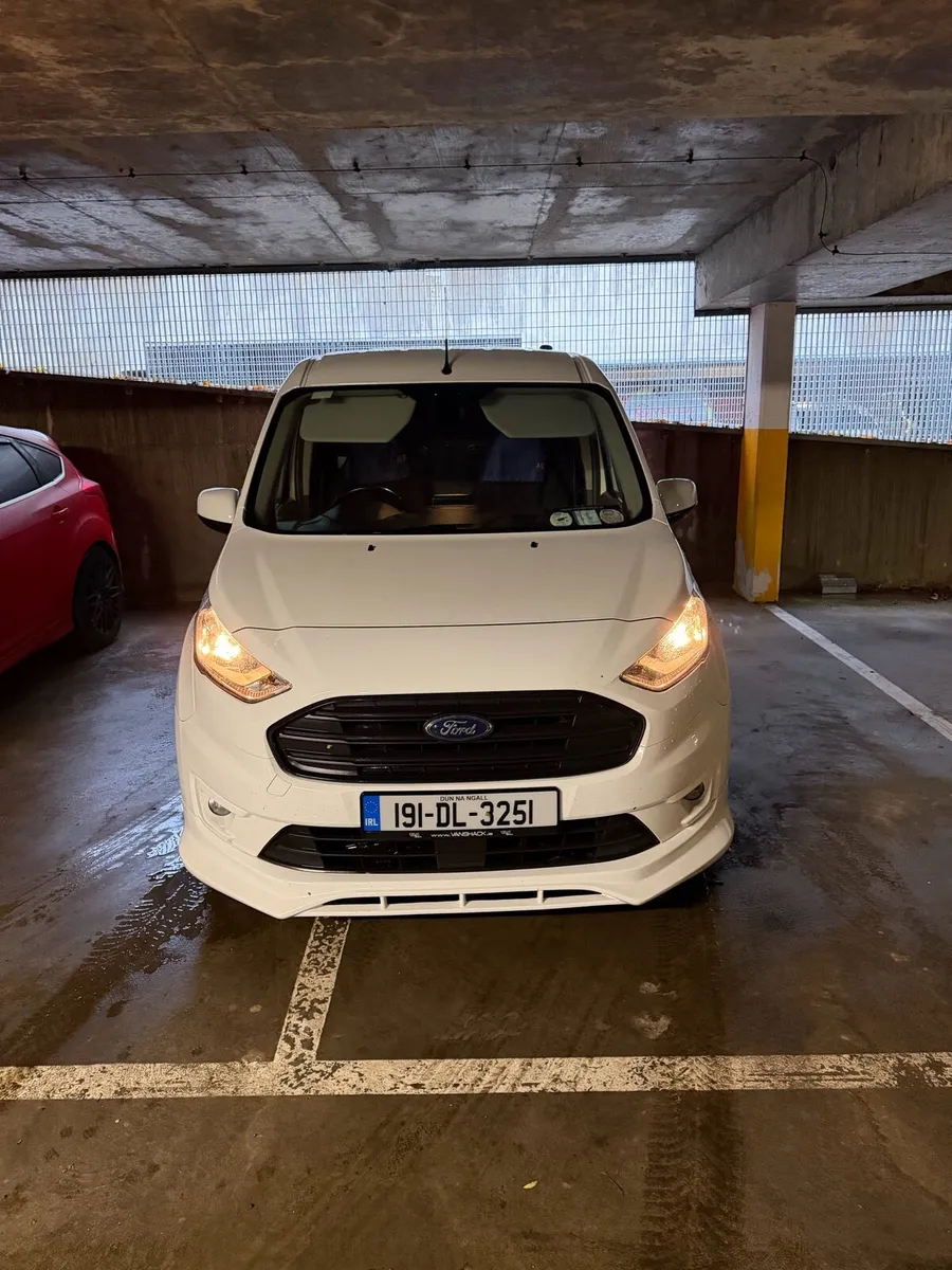 Ford transit connect 1.5 limited model 120hp - Image 2
