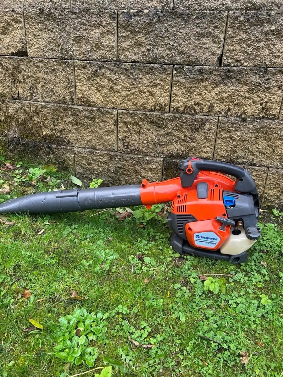 Husqvarna 525BX professional blower - Image 1