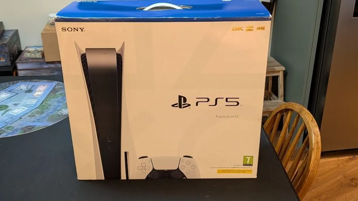 PlayStation 5 Disc Edition - Image 2