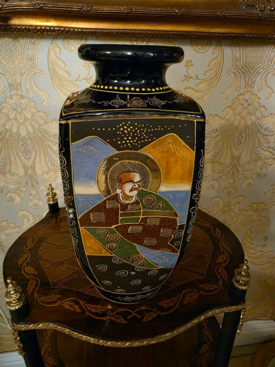Satsuma vase - Image 1