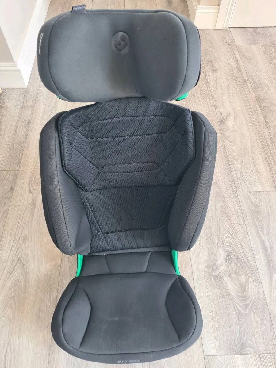2 x  Maxi Cosi Rodifix Pro2 I- Size - Image 1