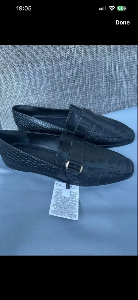 Ladies BNWT shoes size 5 €20 - Image 1