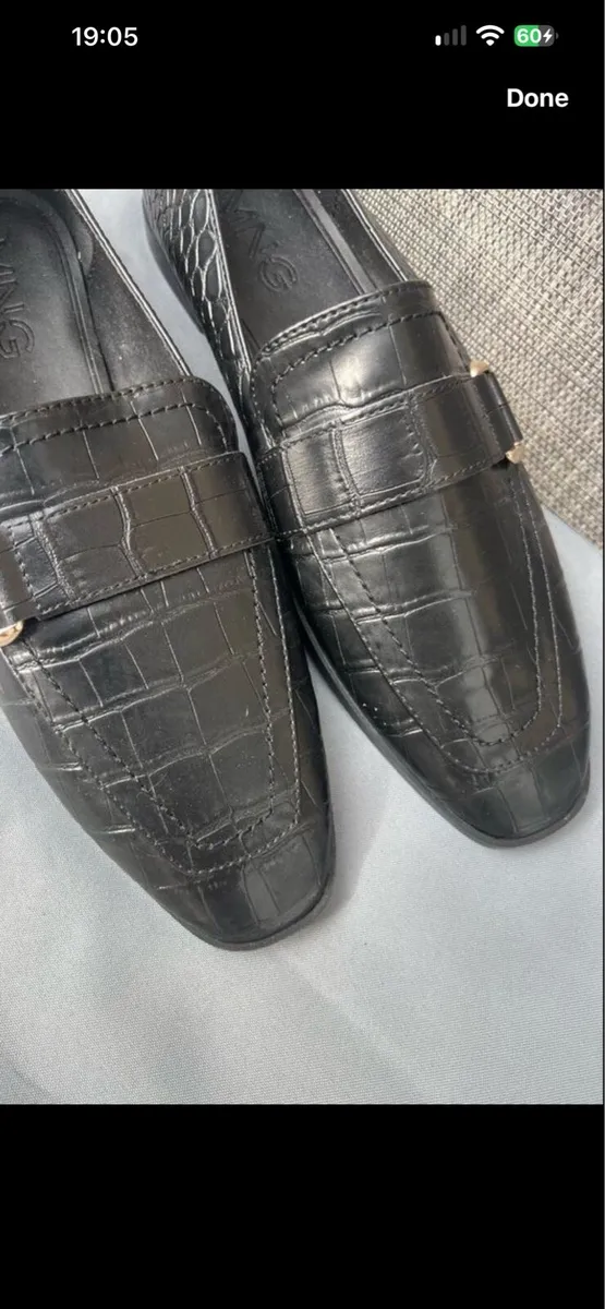 Ladies BNWT shoes size 5 €20 - Image 3