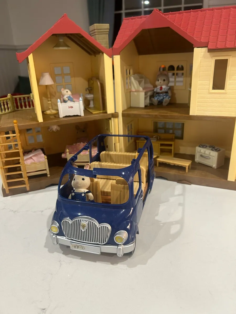 Sylvanian family house car figurines - Image 2