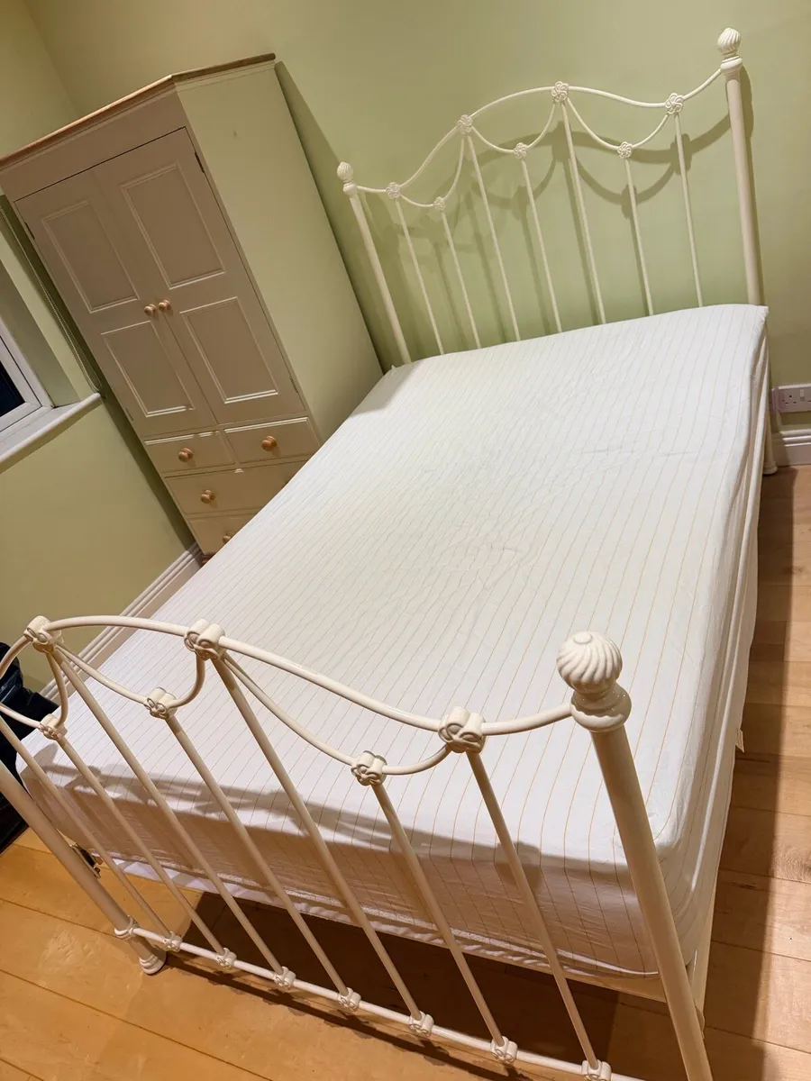 4ft beds x 2 - Image 1