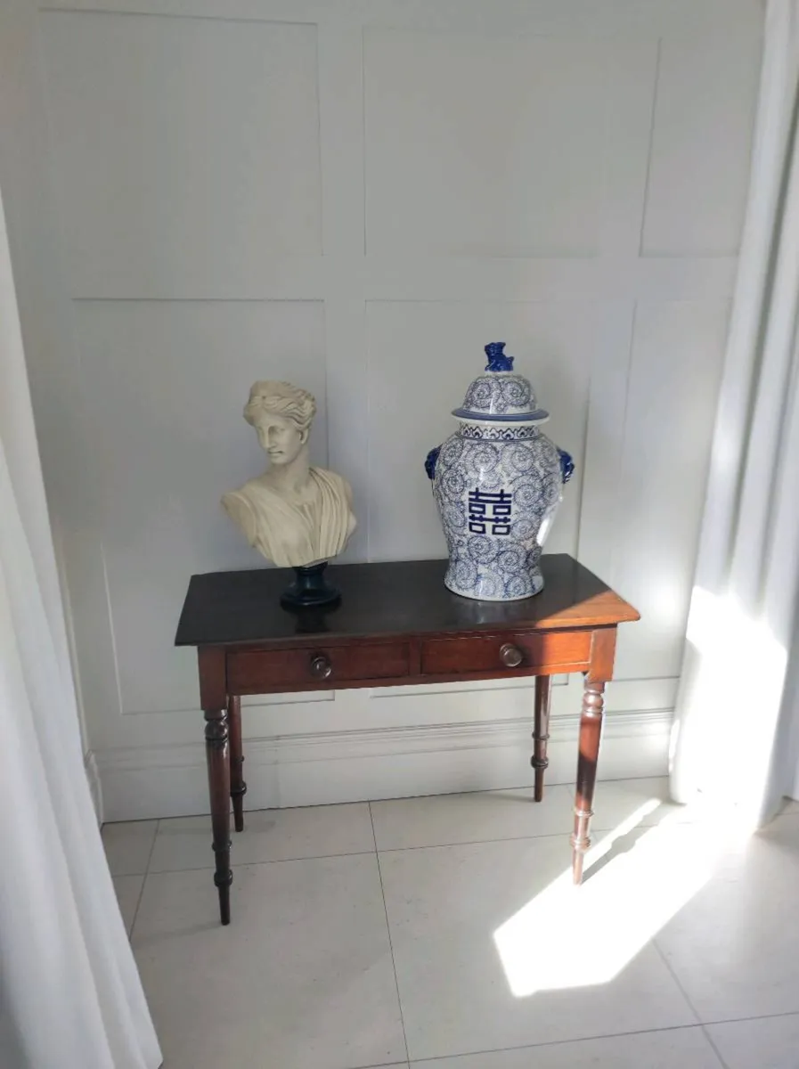 Vintage side table - Image 2