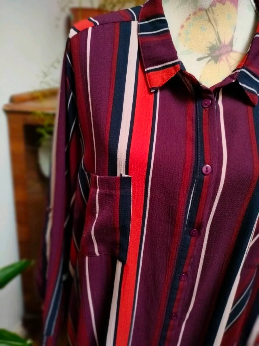 Ladies Multicoloured New look CURVES shirt like dr - Image 4