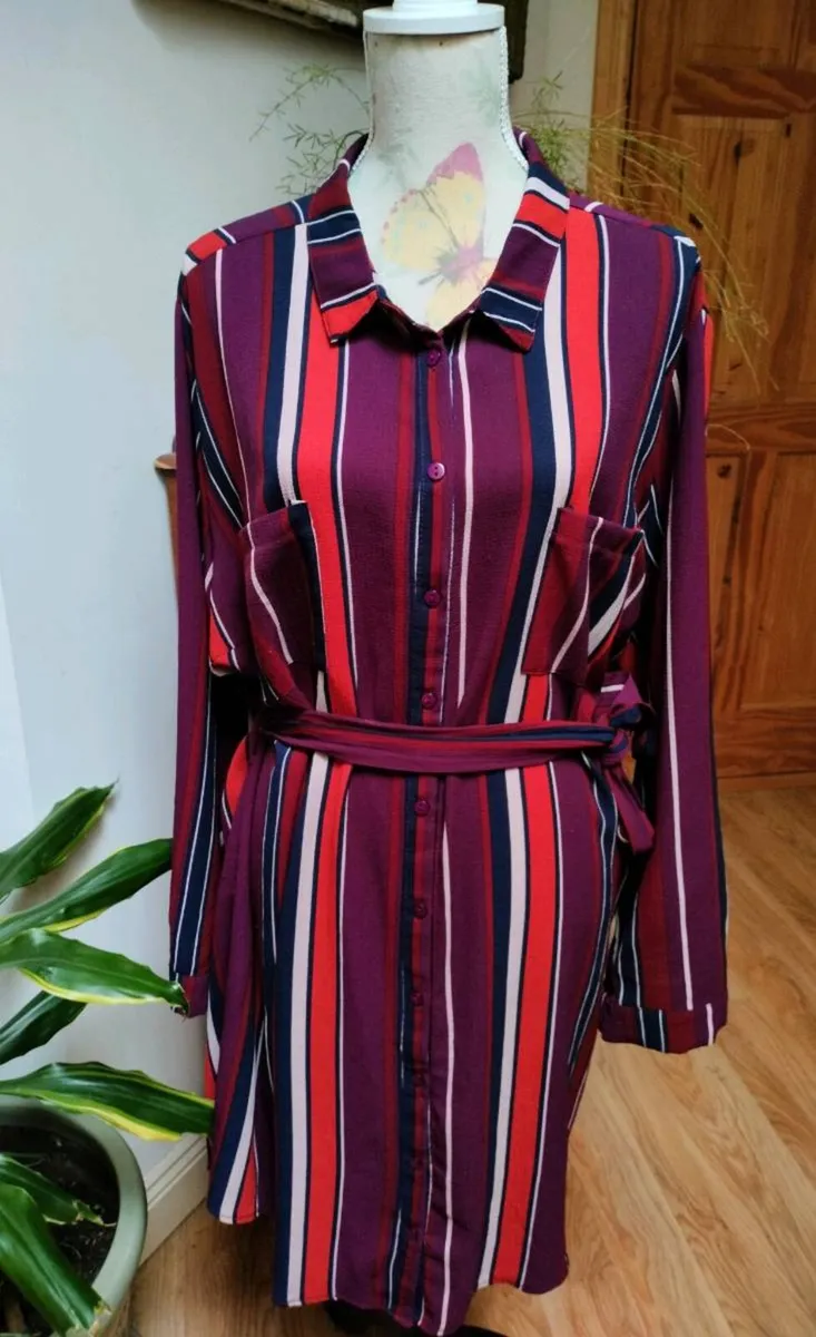 Ladies Multicoloured New look CURVES shirt like dr - Image 1