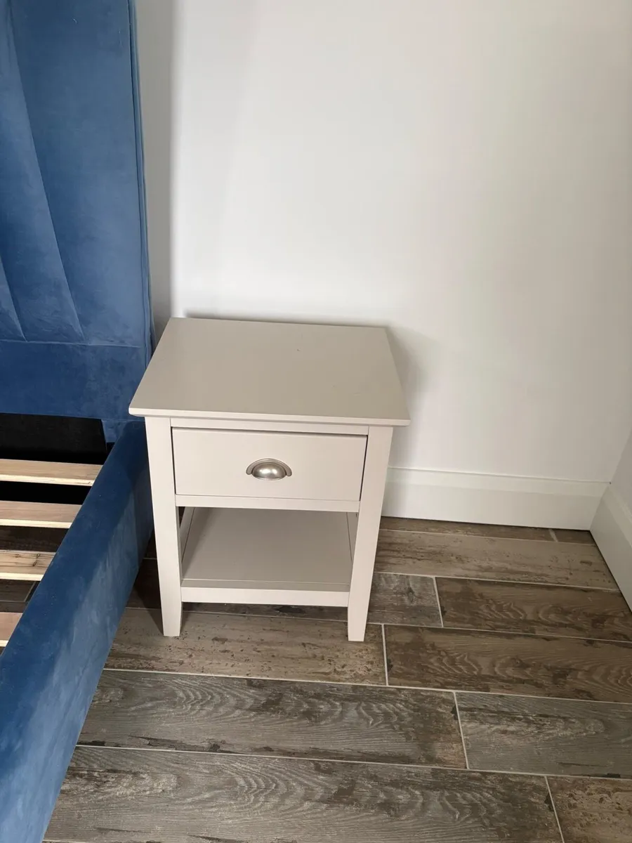 Bedframe king size - Image 3