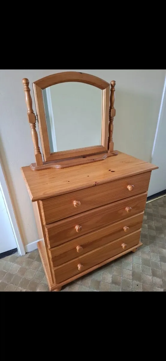 Bedroom dresser